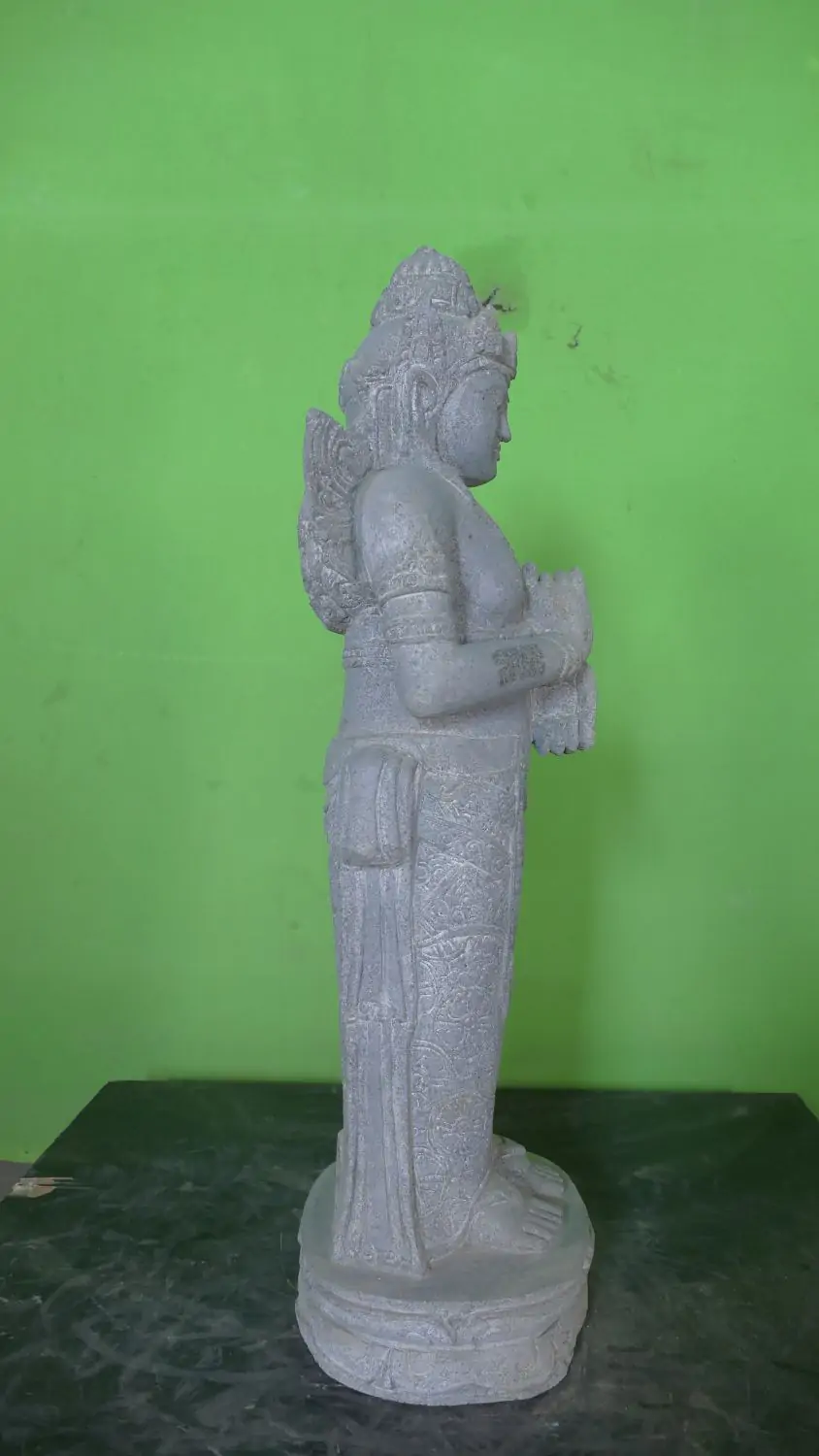  Product image 6 of the product “Standing Dewi Sri, “Turning of the Wheel,” 80 cm high, river stone, stone Dewi Sri ”